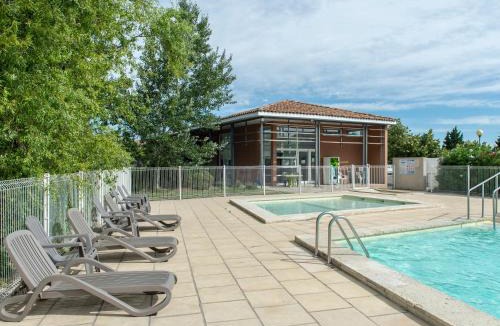 Saint-Saturnin-les-Avignon Resort | Residence Sun Hols Les Rives du Lac