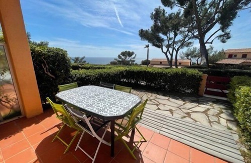 Saint-Mandrier-sur-Mer Apartment | Residenz CAP SOLEIL (sicher), Schwimmbäder, Tennis.