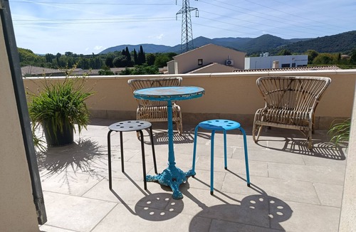 Vaison-la-Romaine House | Room for rent upstairs in house - ideal for short stays, host on site