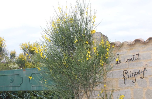 Saze Hotel | Rooms for rent in the peace of the countryside, near Avignon.
