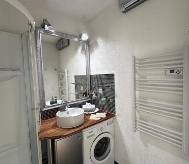 Toulon - Hyeres Apartment | Séjour au port