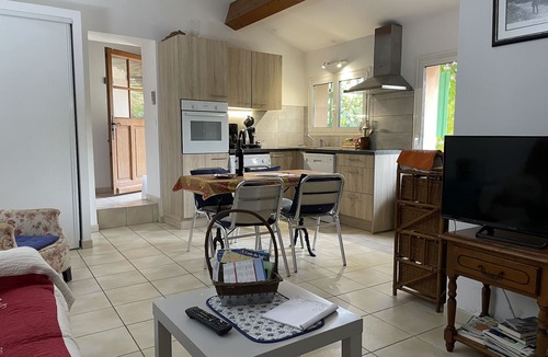 Sanary-sur-Mer House | SANARY Small country house with garden. Small dogs accepted