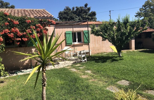Sanary-sur-Mer House | SANARY Small country house with garden. Small dogs accepted