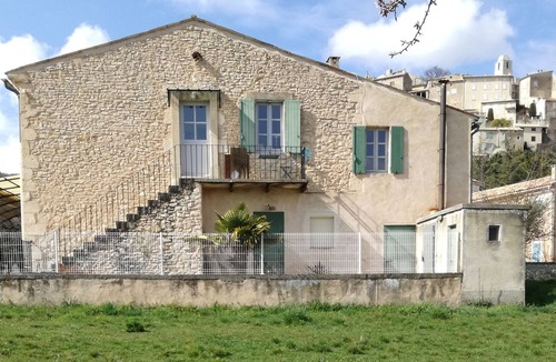 Simiane-la-Rotonde Apartment | Seasonal rental appartment