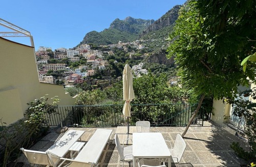 Arienzo Apartment | Sebastien Garden along via Marconi Positano