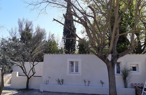 Caumont-sur-Durance House | Small flirtatious house