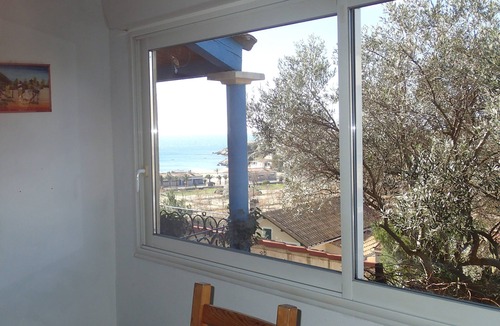 La Couronne House | Small house view and seaside, ideal for a family. 2 star ranking
