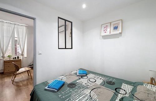 La Ciotat Apartment | SOLEYA climatisé Centre Ville ancien au calme byLaConciergerie
