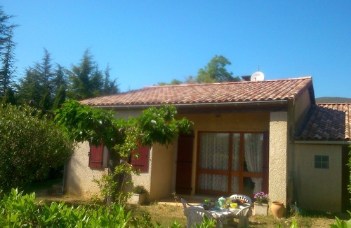Lourmarin Villa | South Luberon Lourmarin Villa T3 + garden fence 1000m² prox tourist sites