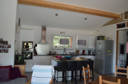 Carces House | Spacious ecological family home, quiet, dominant view, swimming pool,