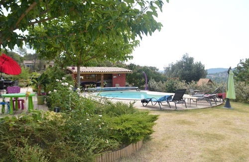 Carces House | Spacious ecological family home, quiet, dominant view, swimming pool,
