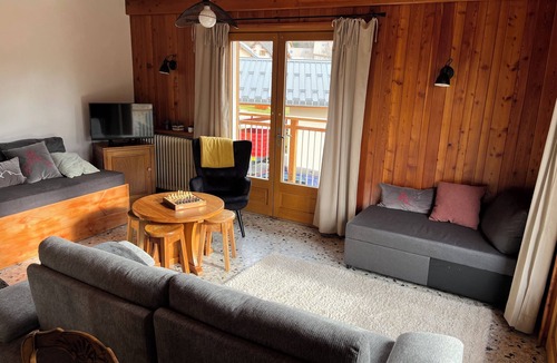 Villard-de-Lans Ski Chalet | Spacious house ideally located. Confort + for 6 people, private parking