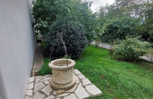 Manosque House | Spacious house with garden