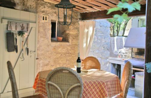 Viens Villa | Splendid Villa in Viens with Swimming Pool