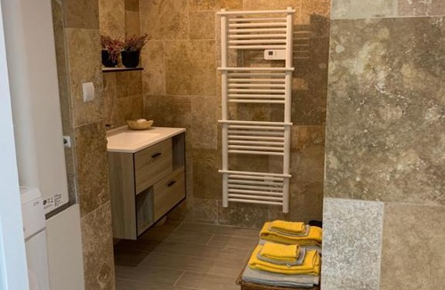 Le Thor Bed & Breakfast | Standing duplex FULL Equipements idéal moyen séjours