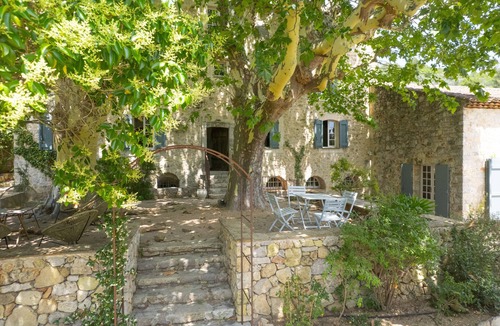 Callas House | Stately property with 3 tennis & sport courts and a large pool, village 5' walk