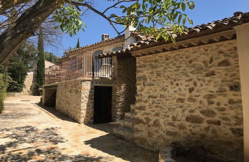 Bandol Cottage | STONE COTTAGE, 2-4 PEOPLE, AT PROVENCE MAS 16TH CENT., POOL, GARDEN, PARKING