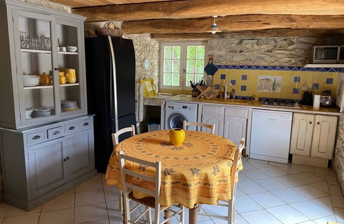 Seguret House | Stone house with beautiful swimming pool and surrounding panorama