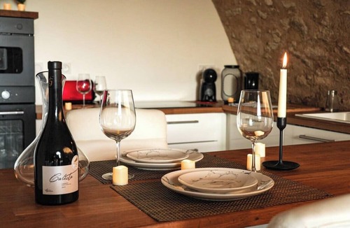 Reillanne Apartment | Stone Loft | Domaine Paradis
