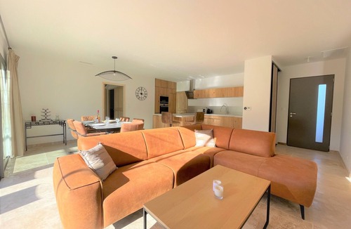 Sablet House | Stone villa at the foot of the Dentelles de Montmirail, heated swimming pool