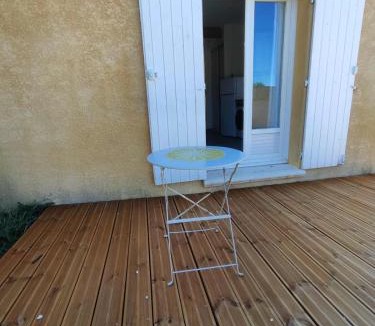 Saint-Maximin-la-Sainte-Baume Apartment | Studio Saint Maximin la Sainte baume