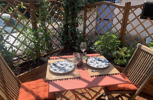 Saint-Mitre Apartment | Studio Avec Accès au Jardin et à la Piscine à Château Gombert à Marseille