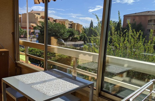 Miramar Apartment | Studio cabin 100 metres from the seafront