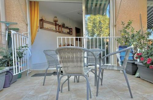 Miramar Apartment | Studio cabine 2 couchages proche plage à La Londe-les-Maures - FR-1-826-4