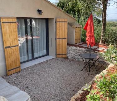 Aix-en-Provence Apartment | STUDIO campagne AIX EN PROVENCE