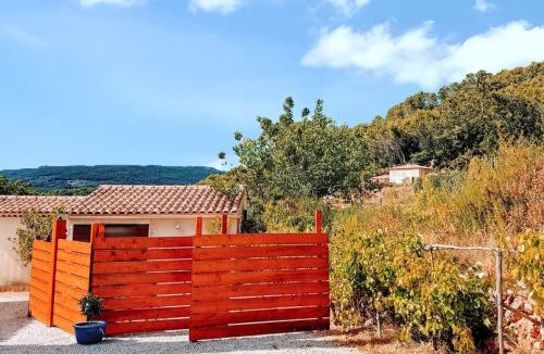 Draguignan Apartment | Studio charmant avec piscine partagée à Draguignan, 42 m²
