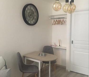 Orange Apartment | Studio Cosy à Orange