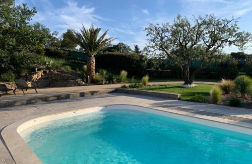 Saint-Saturnin-les-Avignon House | Studio le soleil couchant