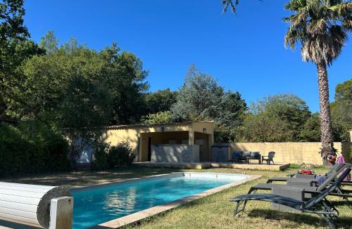 Roquebrune-sur-Argens Apartment | Studio Indépendant