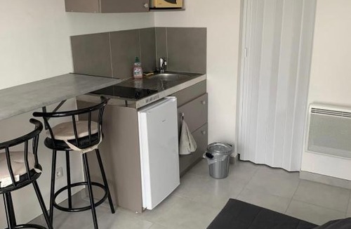 Carnoules Apartment | Studio indépendant dans propriété avec piscine