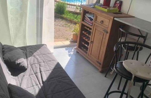 Carnoules Apartment | Studio indépendant dans propriété avec piscine