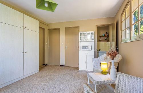 Toulon - Hyeres Apartment | Studio L'Ayguade-2 by Interhome