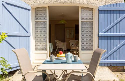 Toulon - Hyeres Apartment | Studio L'Ayguade-2 by Interhome