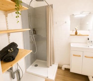 Gambetta Apartment | Studio "Les Cactus" avec Terrasse à 5 min à pied de la Plage