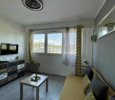 Les Sablettes Apartment | Studio les Sablettes vue mer