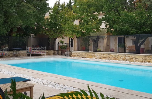 Pelissanne Apartment | Studio Mitoyen de Mas Provençal