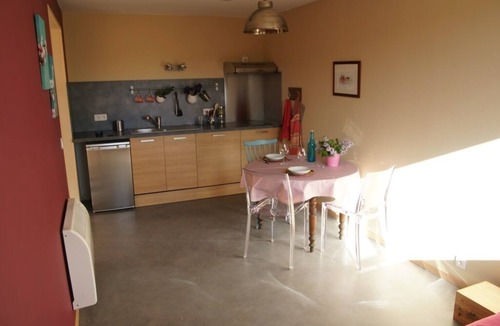 Orange Apartment | Studio new condition independent garden, Avignon festival
