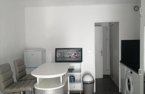 Toulon - Hyeres Apartment | Studio Port de Hyeres