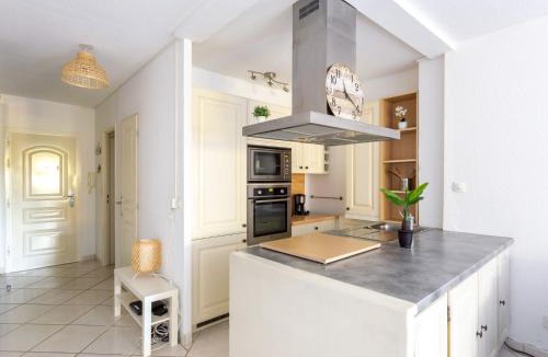 Toulon - Hyeres Apartment | Studio Port de La Gavine-24 by Interhome