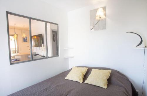 Toulon - Hyeres Apartment | Studio Port de La Gavine-25 by Interhome