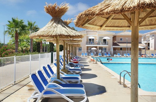 Les Bormettes Apartment | Studio Rénové 400m de la Plage | Accès 2 Piscines