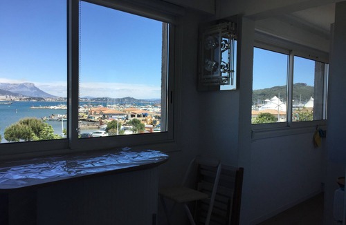 Les Sablettes Apartment | Studio sea view 200 m from beaches free parking Wifi Clim