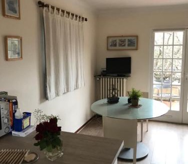 Le Pradet Apartment | Studios proches de la mer plein soleil
