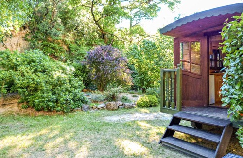 Gigondas Other | Stunning caravan in Gigondas with 1 Bedrooms and WiFi