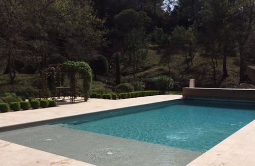 Le Barroux House | Stunning family house & pool close to Mt Ventoux set in woodland and vineyards