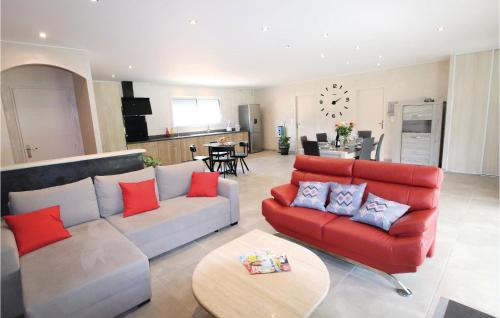 Monteux House | Stunning Home In Monteux